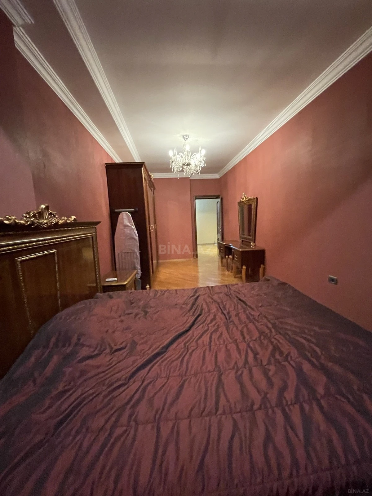 Satılır 3 otaqlı mənzil 167 m²