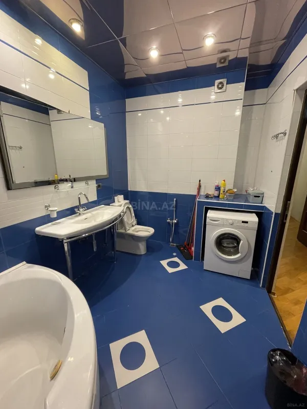 Satılır 3 otaqlı mənzil 167 m²