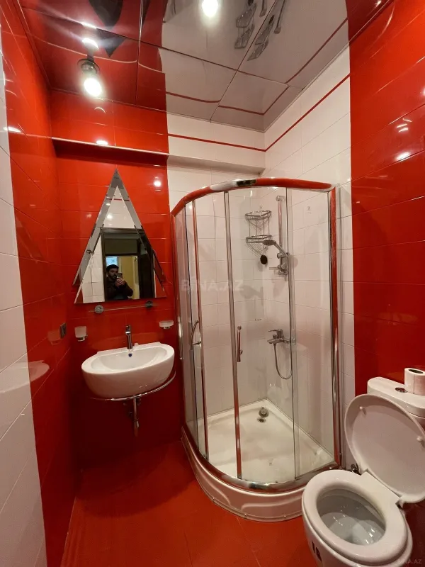 Satılır 3 otaqlı mənzil 167 m²