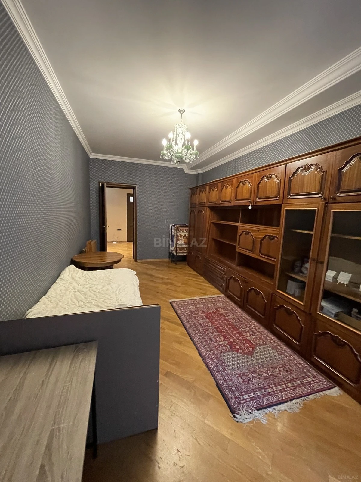 Satılır 3 otaqlı mənzil 167 m²