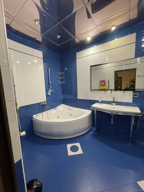 Satılır 3 otaqlı mənzil 167 m²