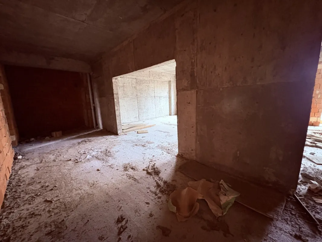 Satılır 2 otaqlı mənzil 108.4 m²