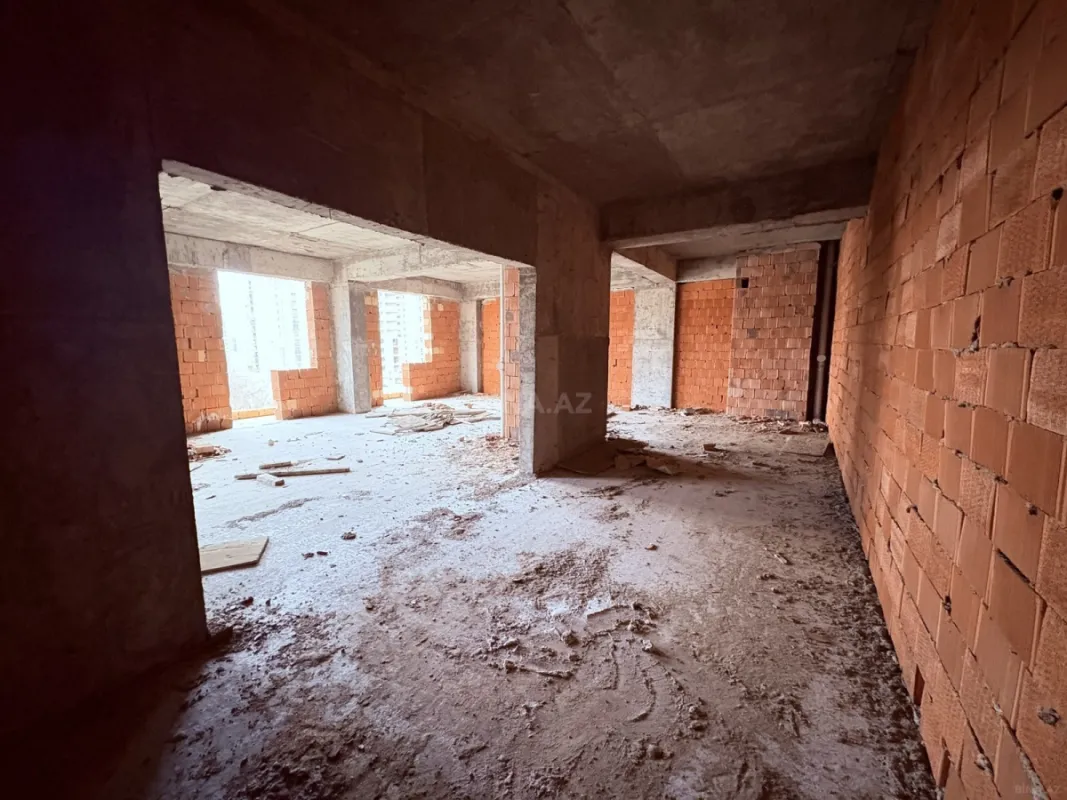 Satılır 2 otaqlı mənzil 108.4 m²