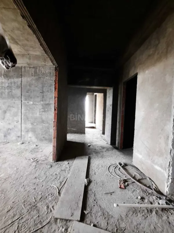 Satılır 3 otaqlı mənzil 94 m²