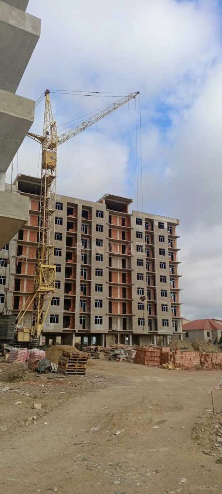 Satılır 1 otaqlı mənzil 57 m²