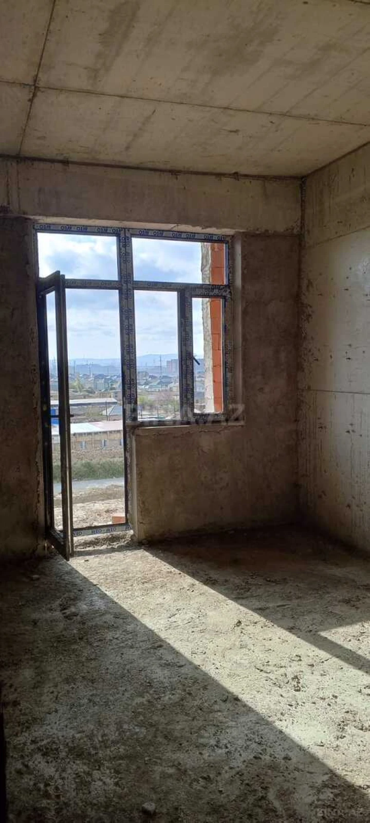 Satılır 1 otaqlı mənzil 57 m²