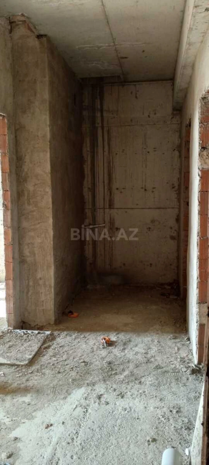Satılır 1 otaqlı mənzil 57 m²