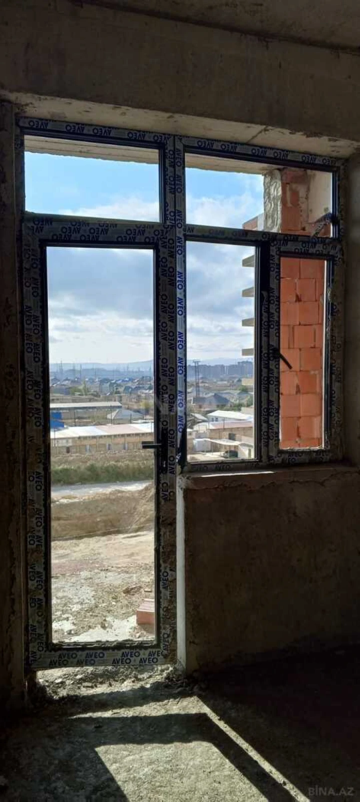 Satılır 1 otaqlı mənzil 57 m²