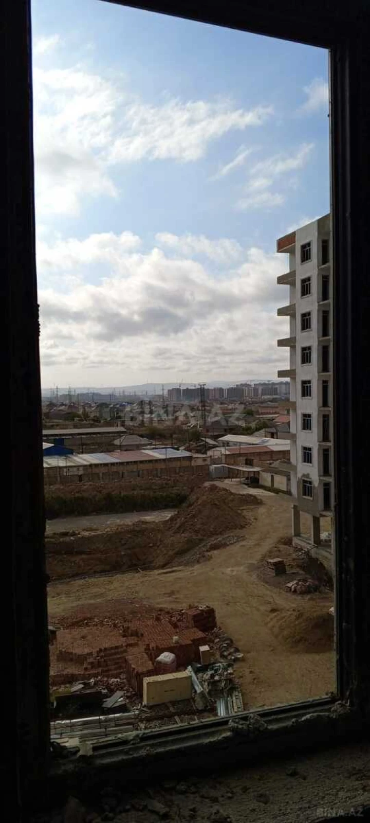 Satılır 1 otaqlı mənzil 57 m²