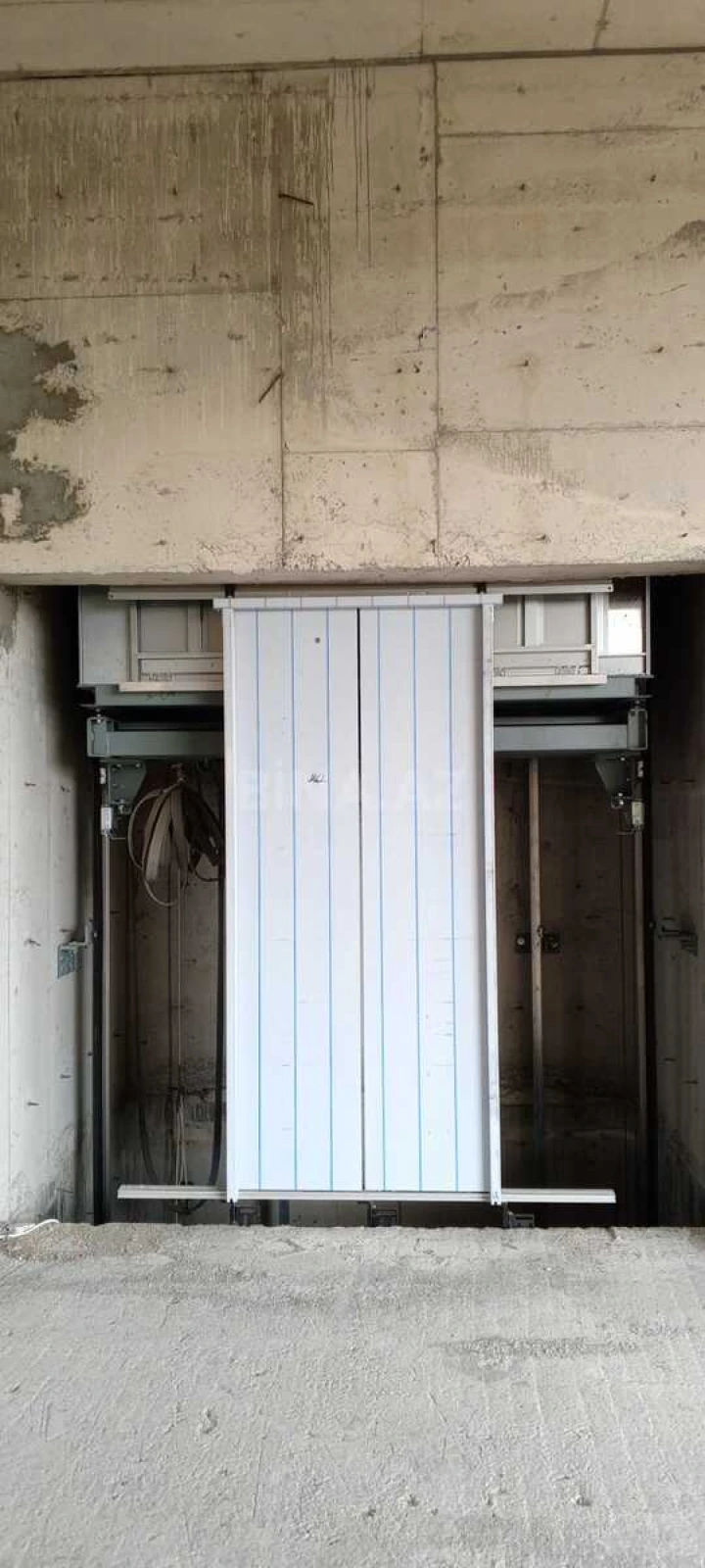 Satılır 1 otaqlı mənzil 57 m²
