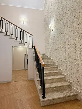Satılır 5 otaqlı həyət evi 190 m²