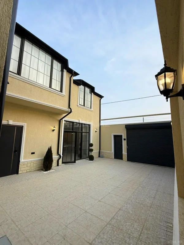 Satılır 5 otaqlı həyət evi 190 m²