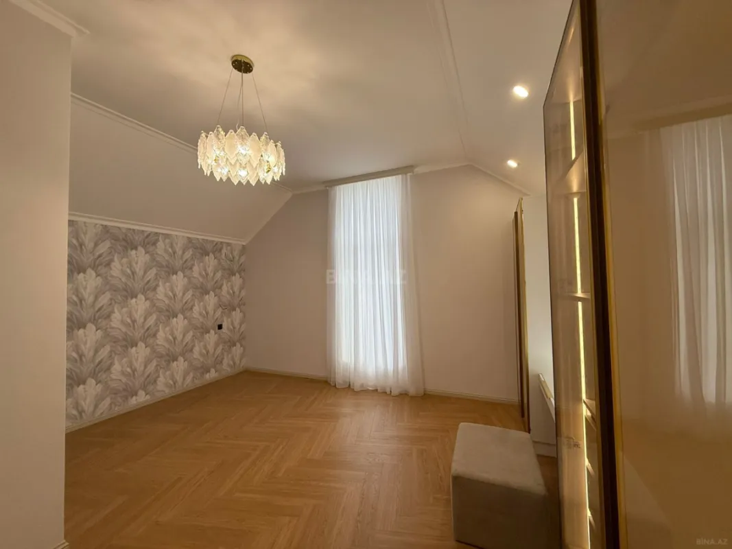 Satılır 5 otaqlı həyət evi 190 m²
