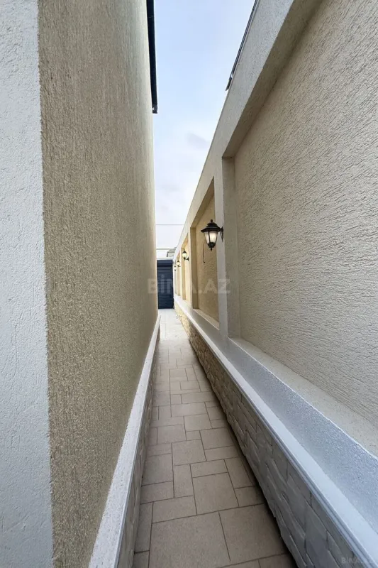 Satılır 5 otaqlı həyət evi 190 m²