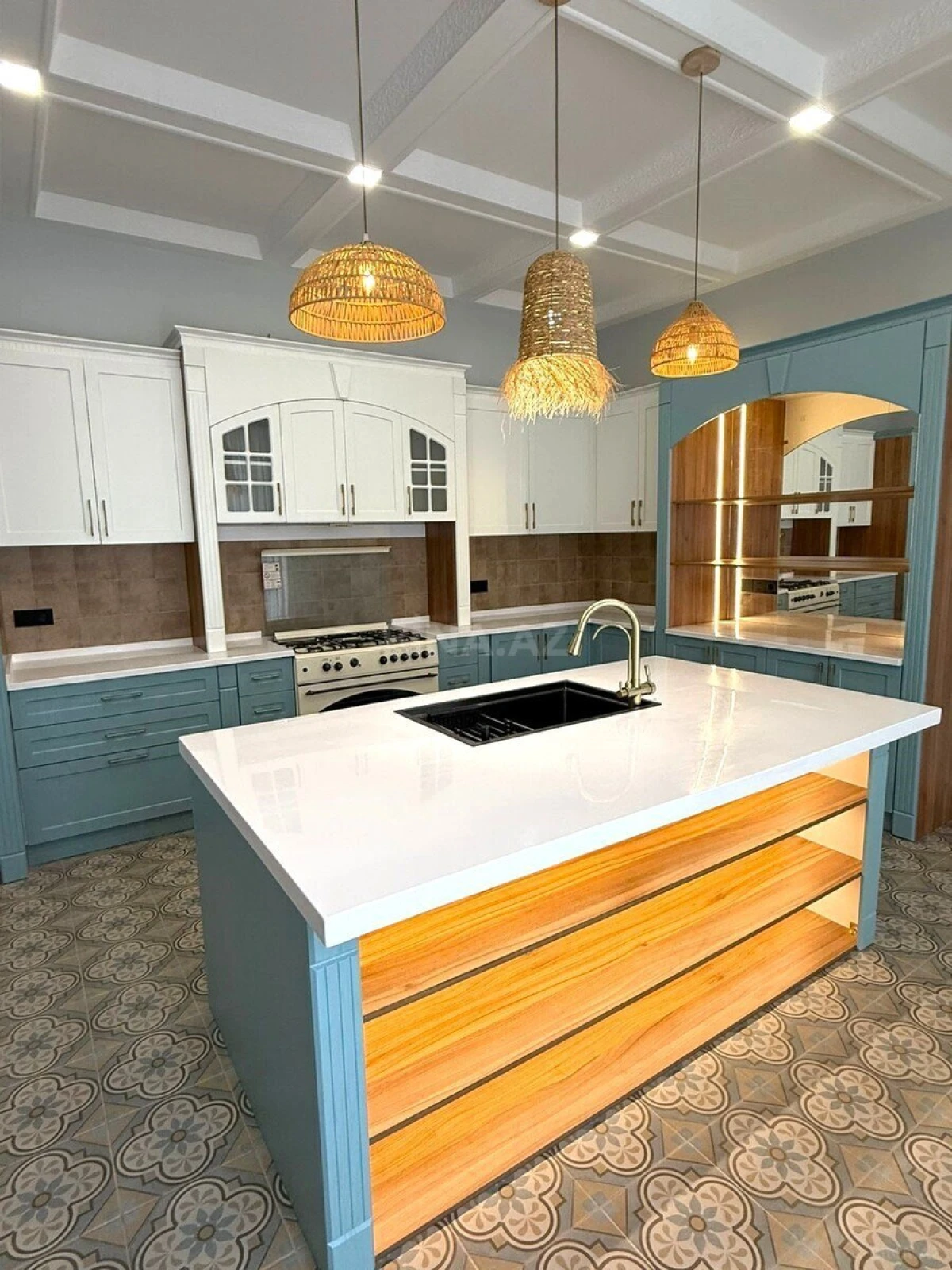 Satılır 5 otaqlı həyət evi 190 m²