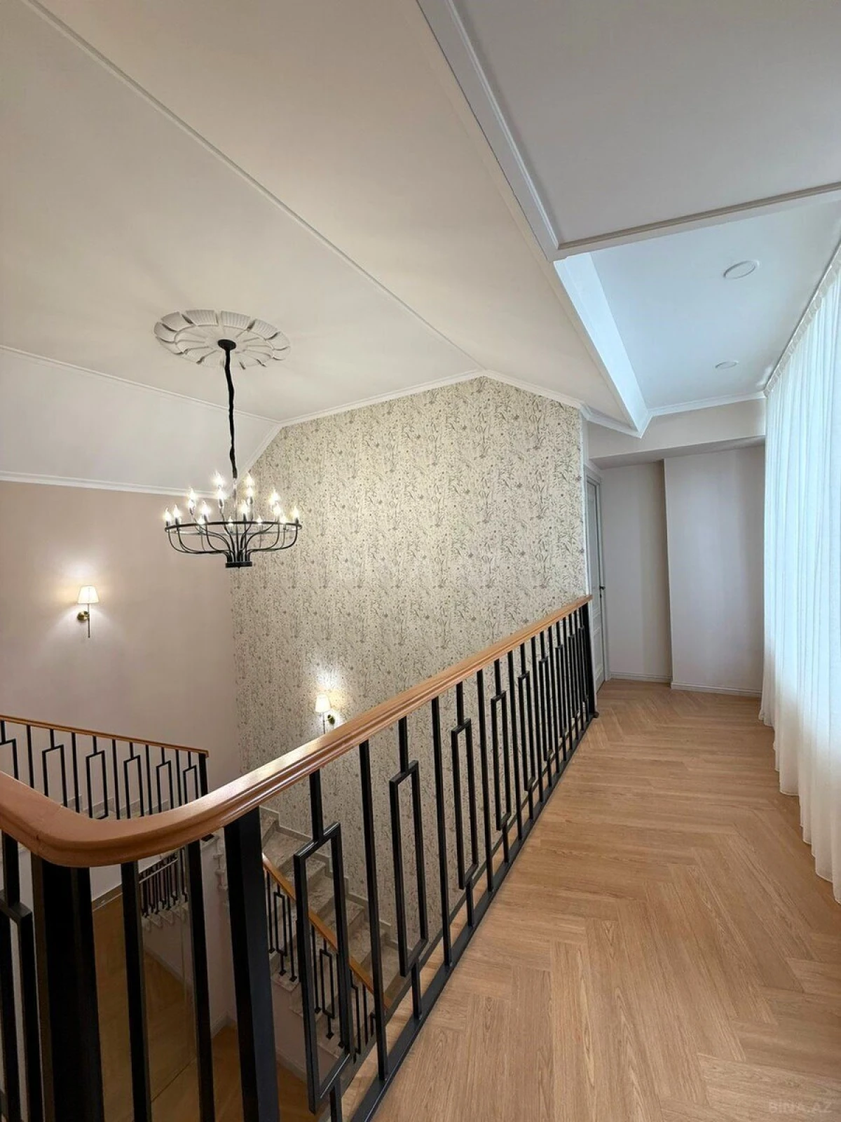 Satılır 5 otaqlı həyət evi 190 m²