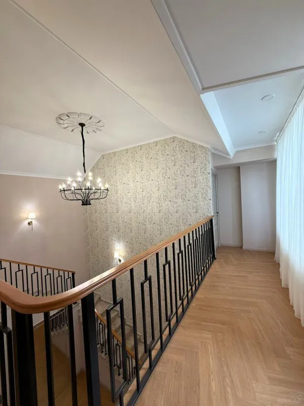 Satılır 5 otaqlı həyət evi 190 m²