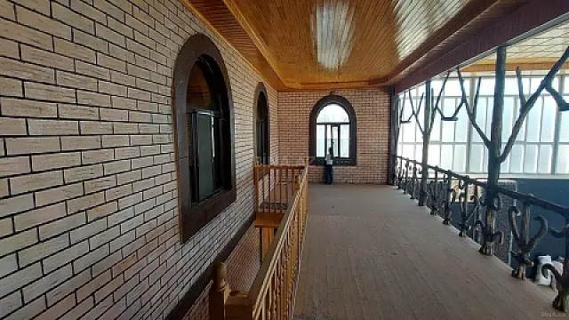 Satılır 9 otaqlı həyət evi 363.7 m²