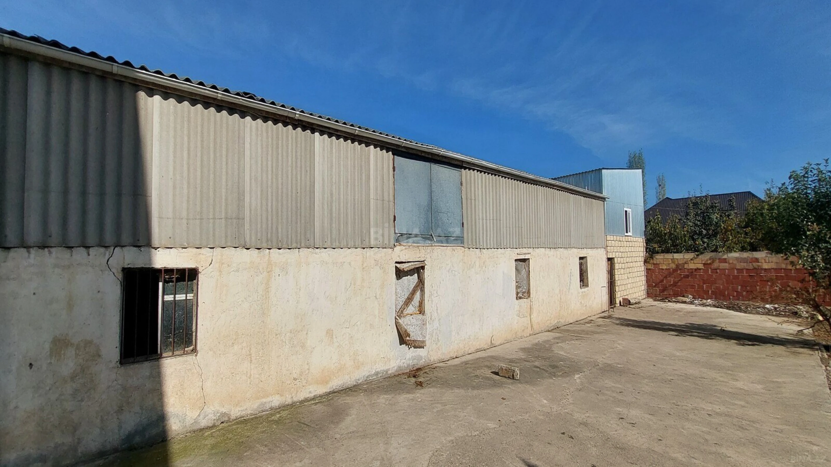 Satılır 9 otaqlı həyət evi 363.7 m²