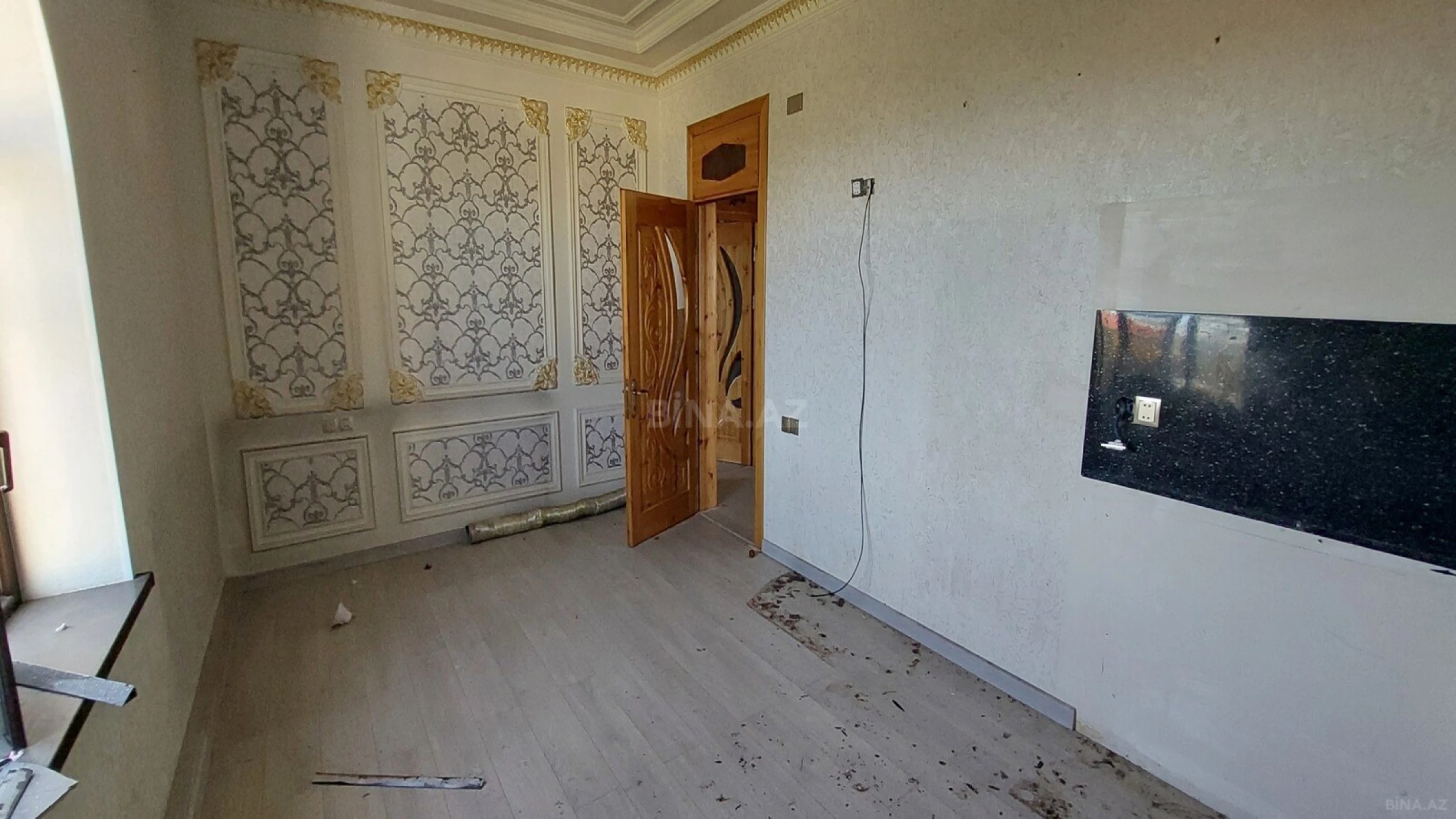 Satılır 9 otaqlı həyət evi 363.7 m²