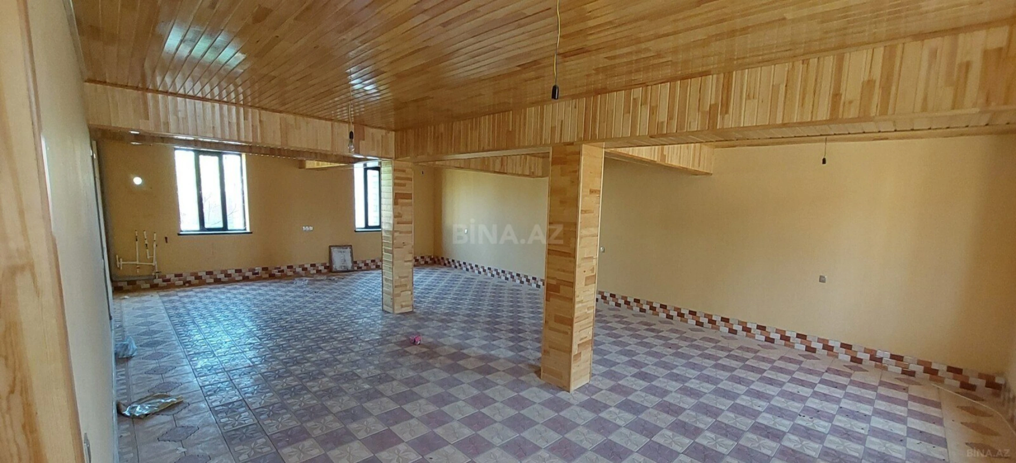 Satılır 9 otaqlı həyət evi 363.7 m²