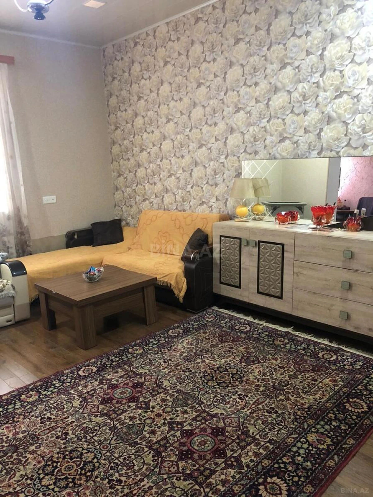 Satılır 1 otaqlı mənzil 60 m²
