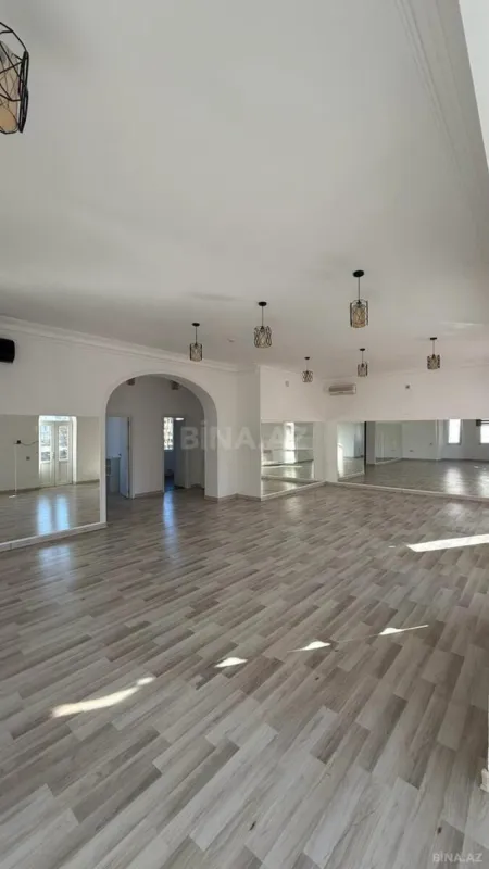 Kirayə verilir obyekt 125 m²