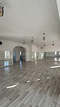 Kirayə verilir obyekt 125 m²