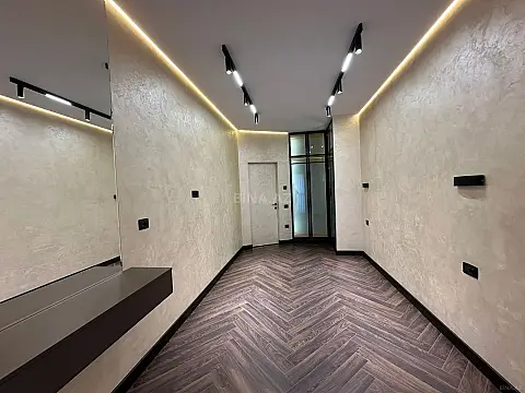 Satılır 2 otaqlı mənzil 68 m²