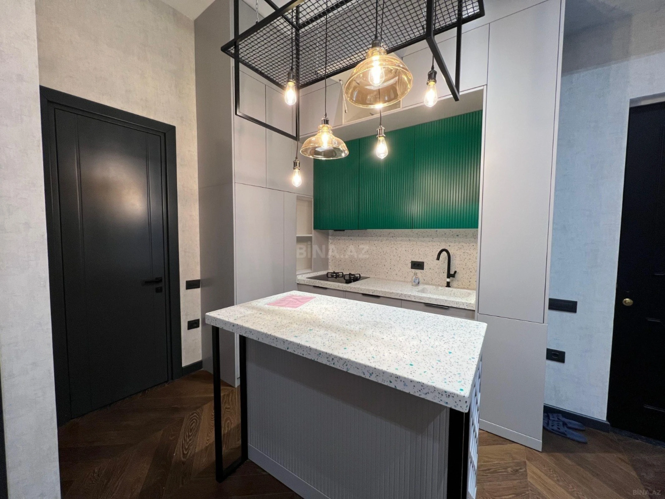 Kirayə verilir 2 otaqlı mənzil 60 m²