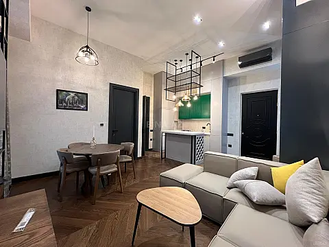 Kirayə verilir 2 otaqlı mənzil 60 m²