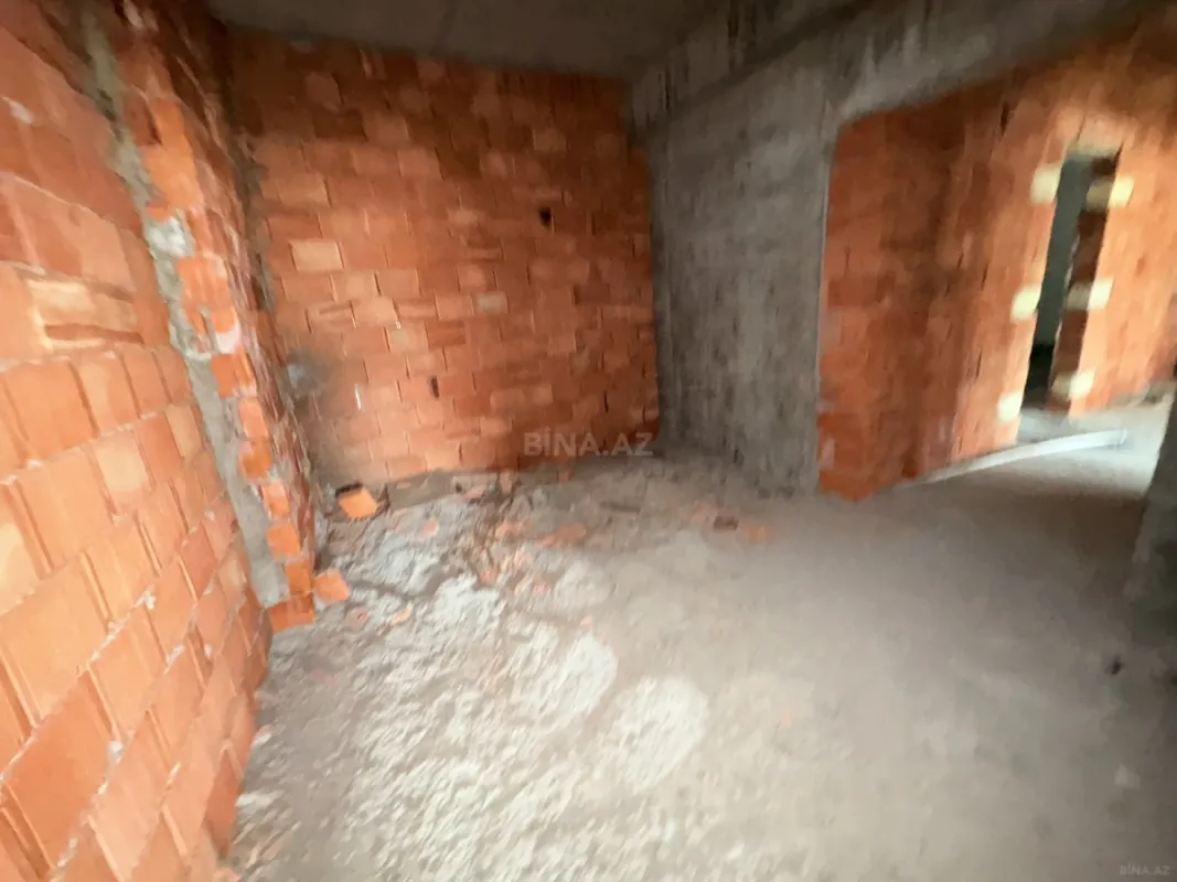Satılır 2 otaqlı mənzil 106 m²