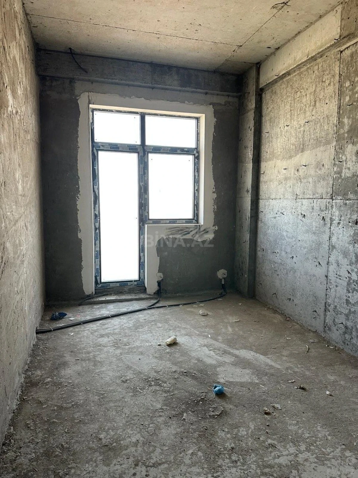Satılır 4 otaqlı mənzil 153 m²