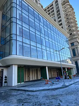 Satılır 4 otaqlı mənzil 153 m²
