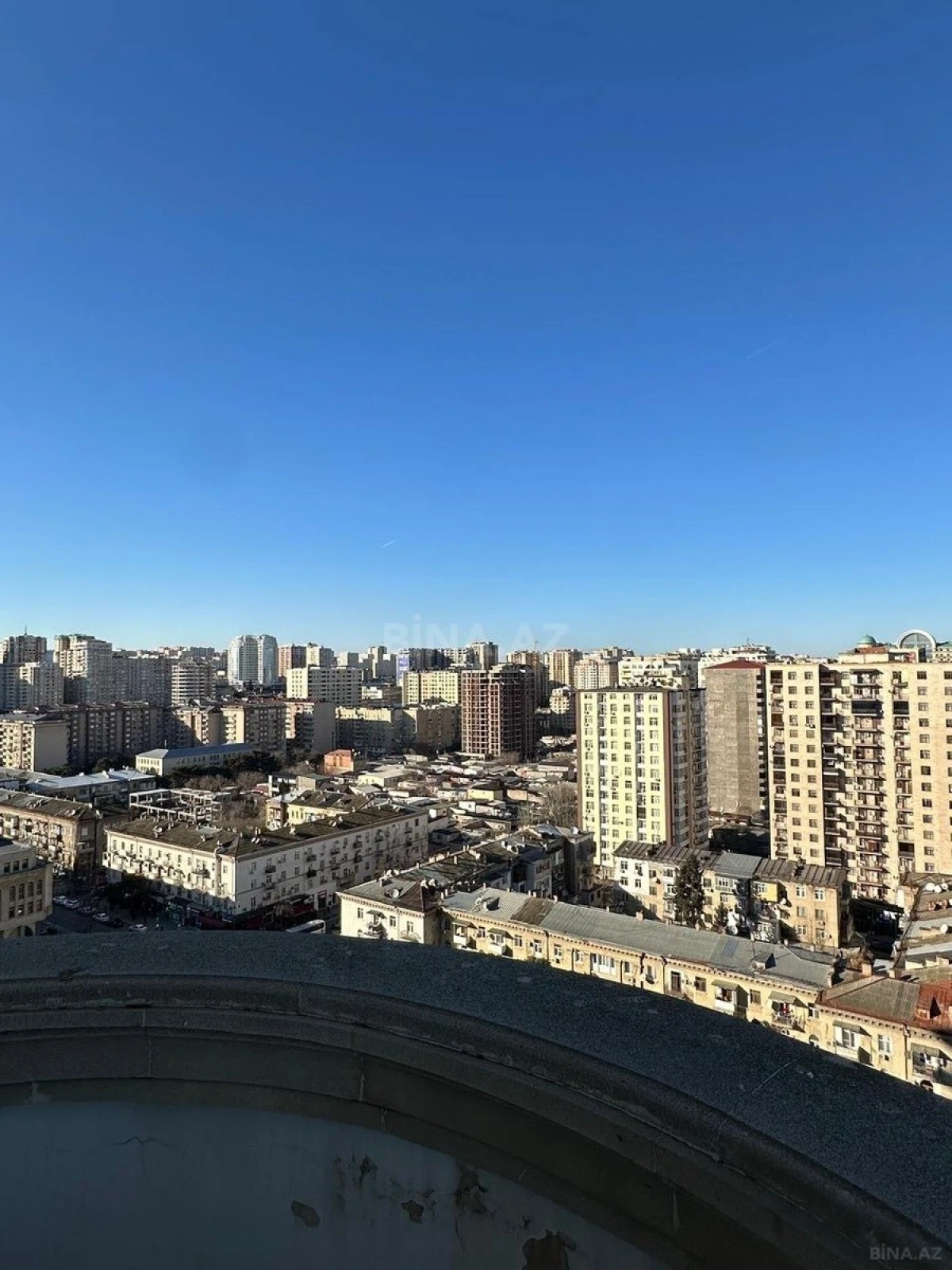 Satılır 4 otaqlı mənzil 153 m²