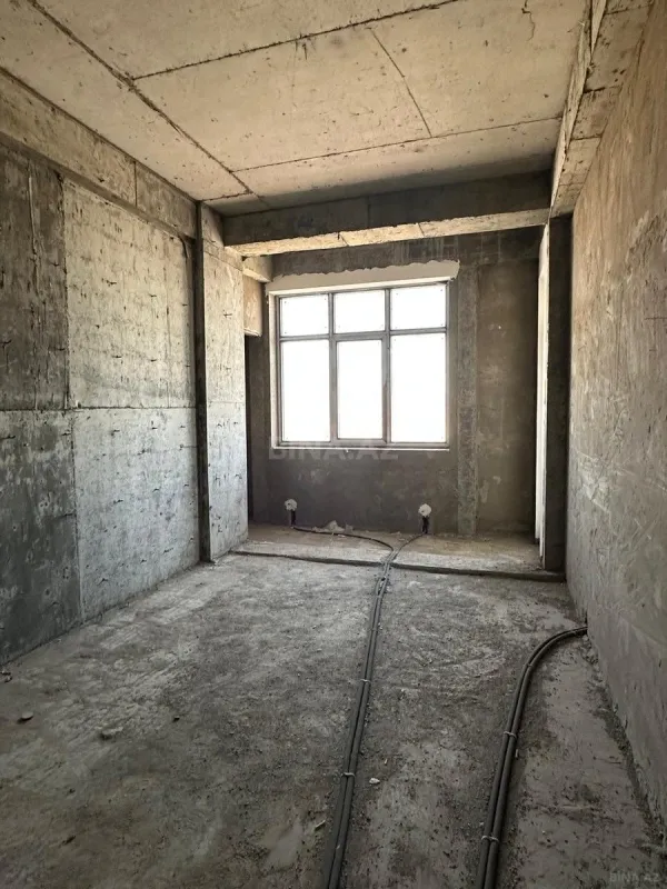 Satılır 4 otaqlı mənzil 153 m²