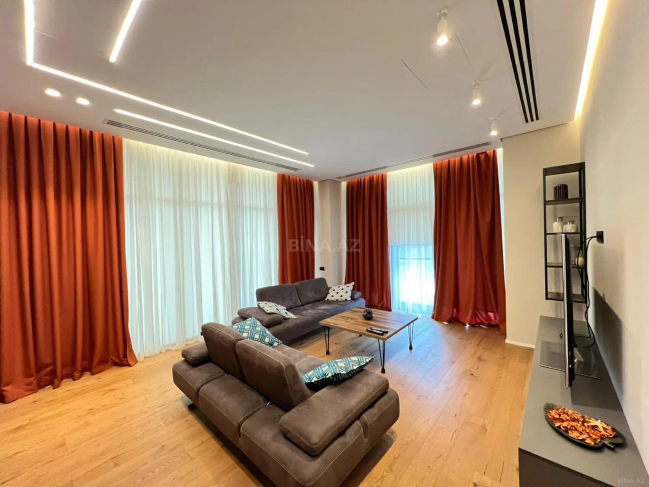 Kirayə verilir 3 otaqlı mənzil 115 m²