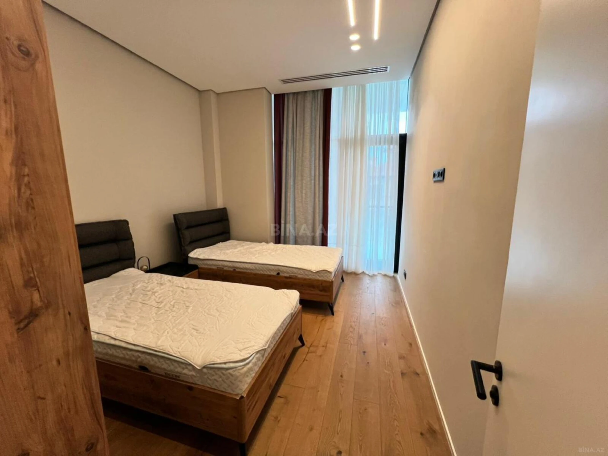 Kirayə verilir 3 otaqlı mənzil 115 m²