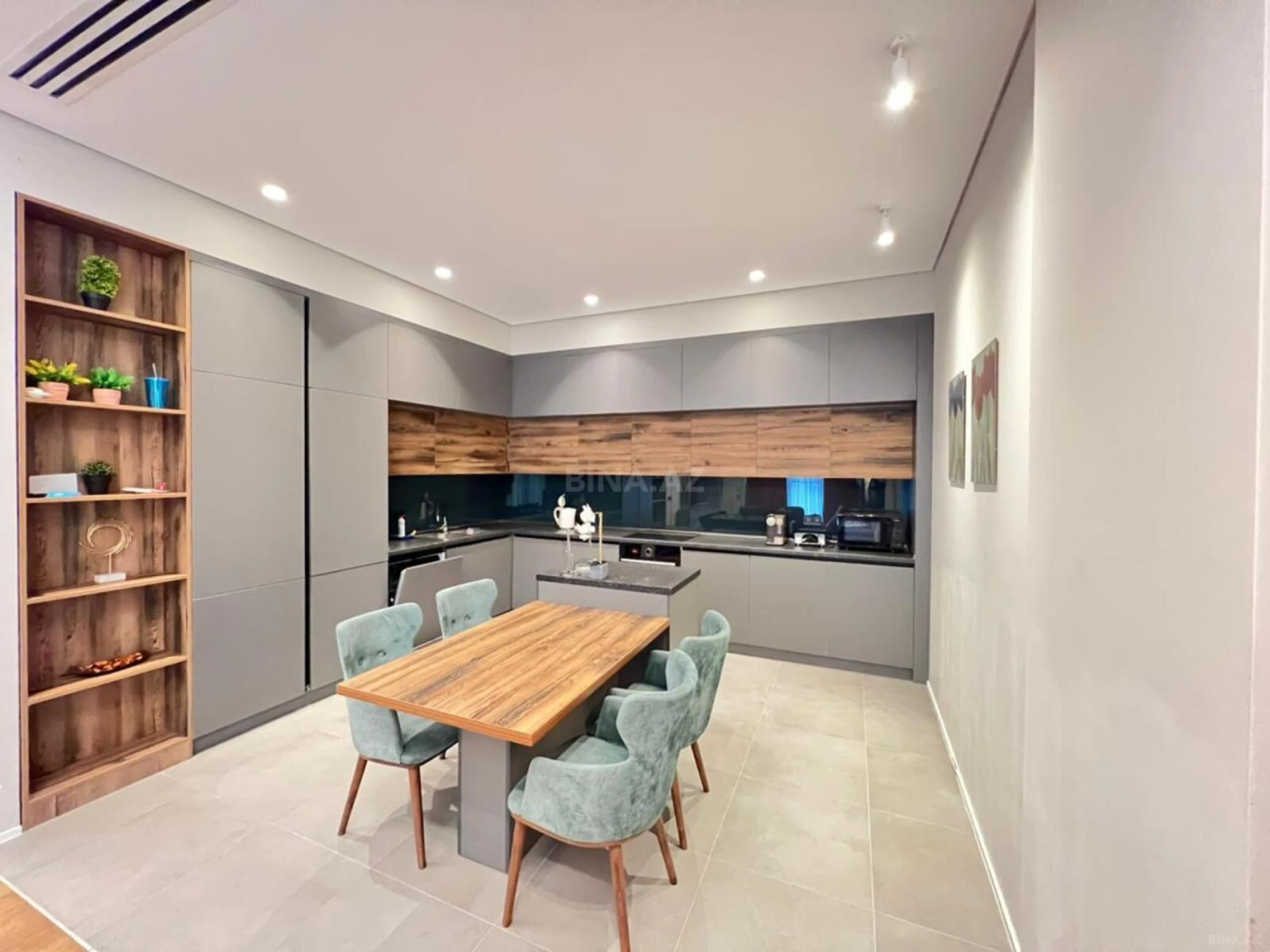 Kirayə verilir 3 otaqlı mənzil 115 m²