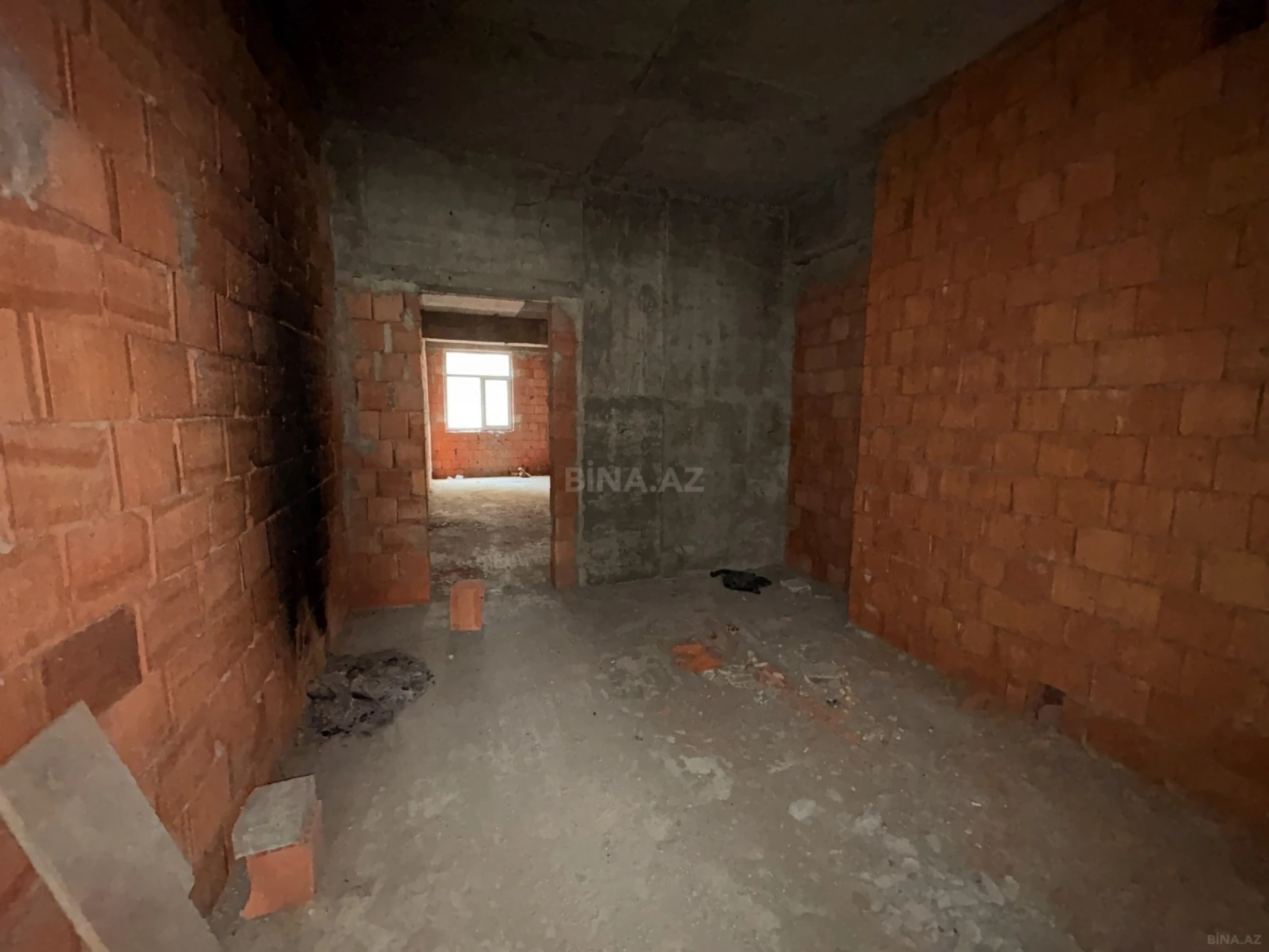 Satılır 2 otaqlı mənzil 103.5 m²