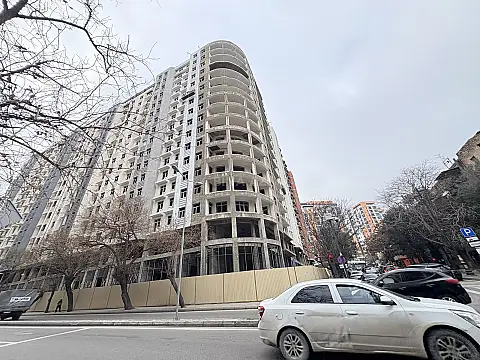 Satılır 1 otaqlı mənzil 93.7 m²