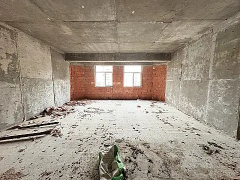 Satılır 2 otaqlı mənzil 87.6 m²