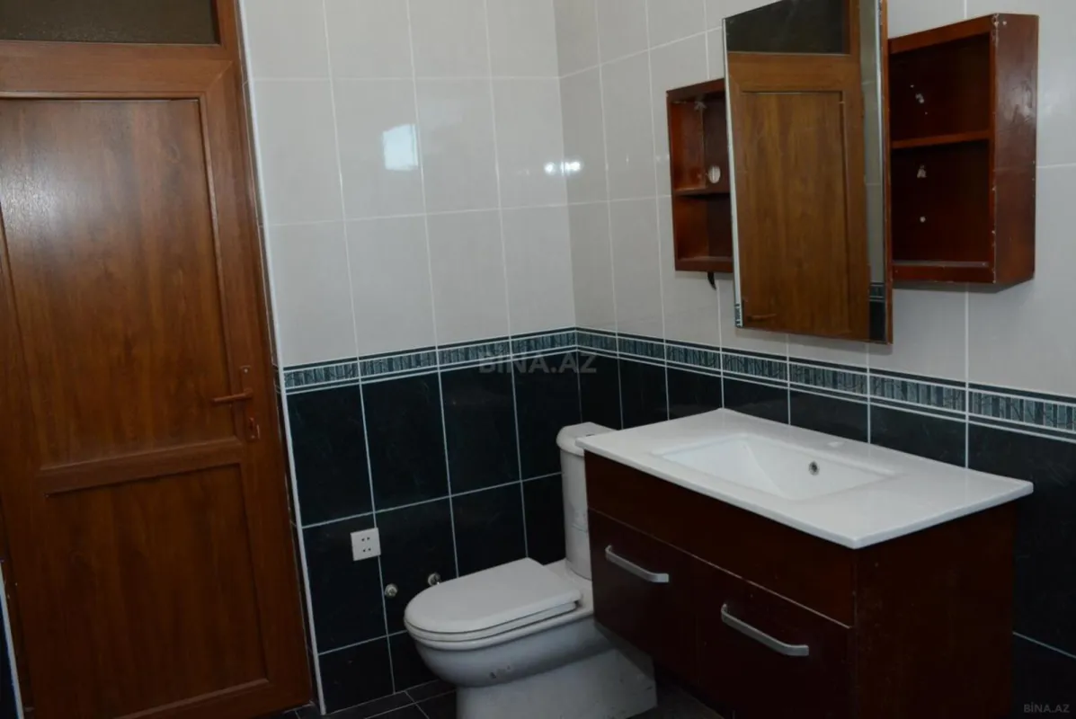 Satılır 8 otaqlı həyət evi 290 m²