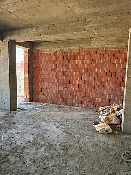 Satılır 2 otaqlı mənzil 86 m²