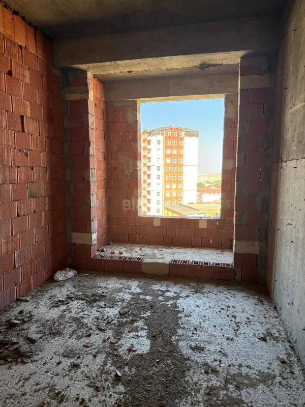 Satılır 2 otaqlı mənzil 86 m²