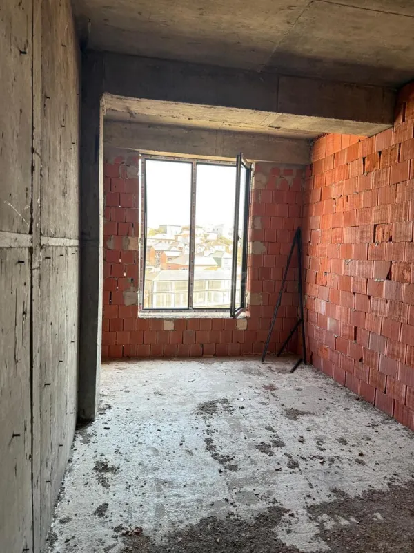 Satılır 2 otaqlı mənzil 86 m²