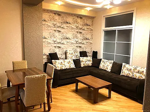 Satılır 2 otaqlı mənzil 60 m²