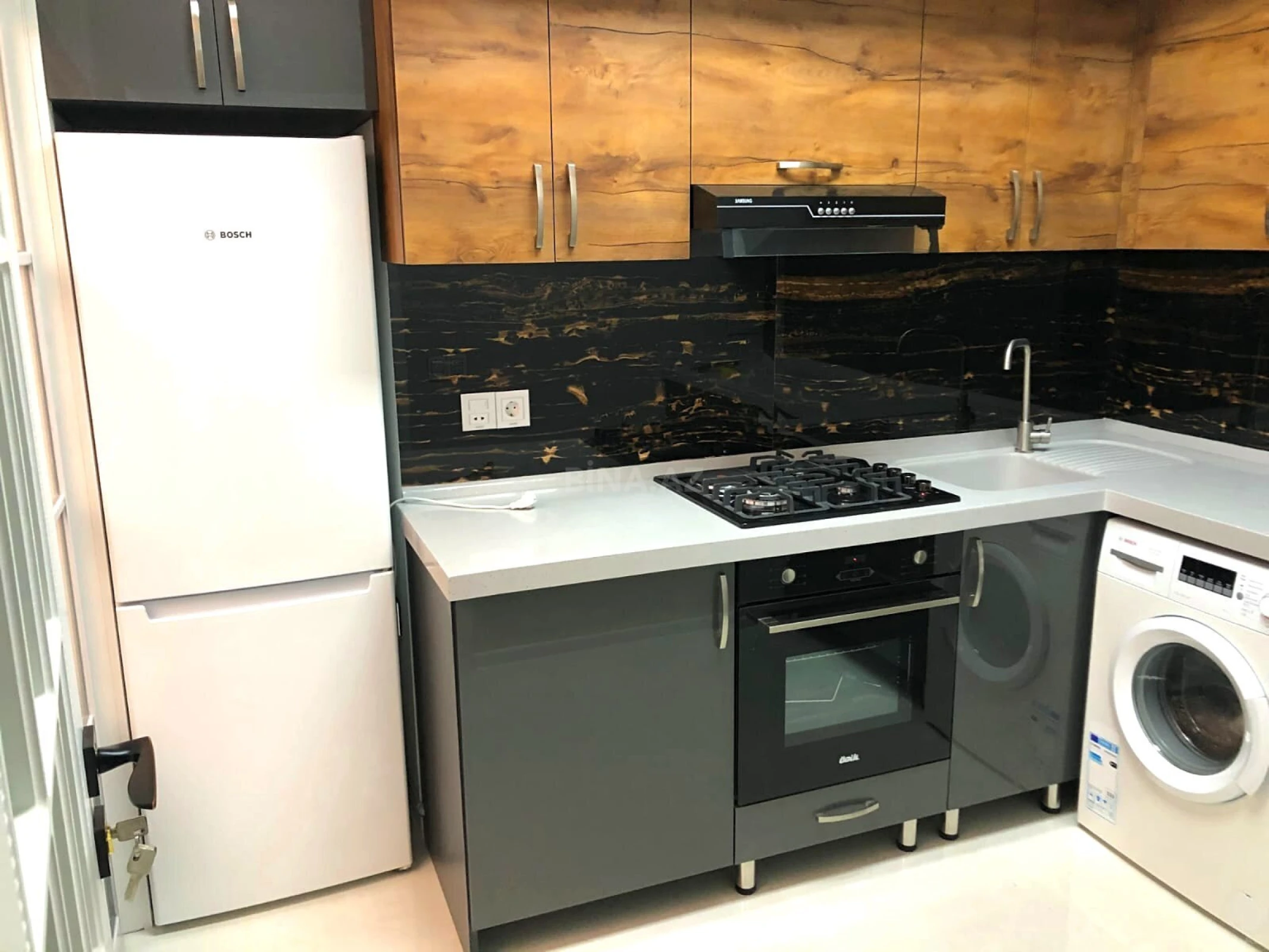 Satılır 2 otaqlı mənzil 60 m²