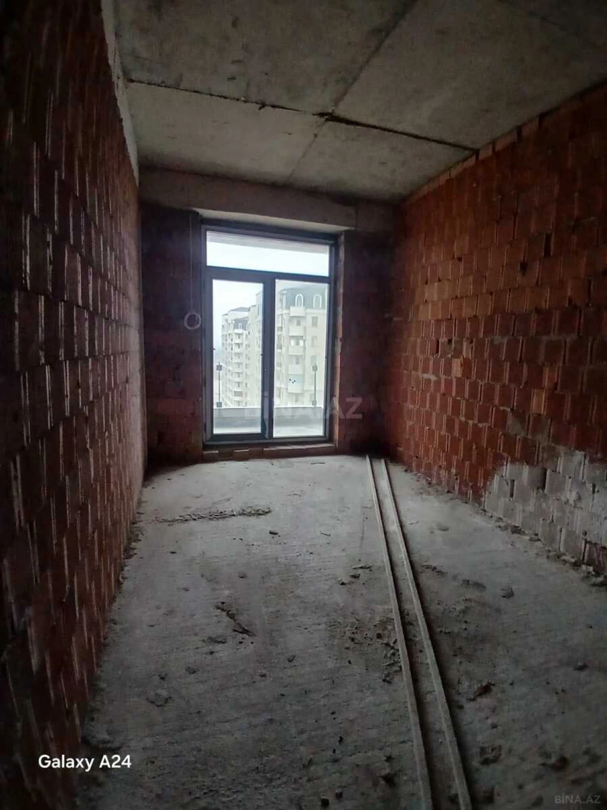 Satılır 2 otaqlı mənzil 66 m²