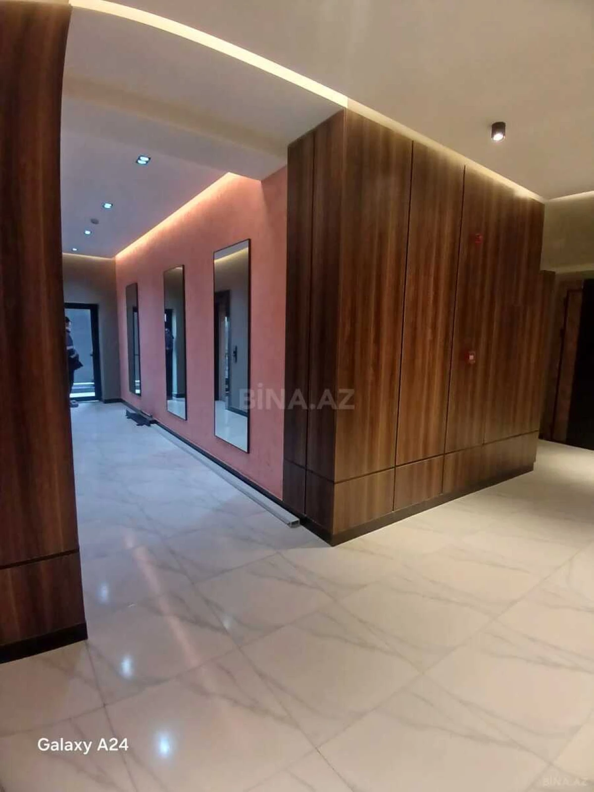 Satılır 2 otaqlı mənzil 66 m²